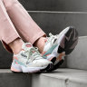 Adidas Falcon W