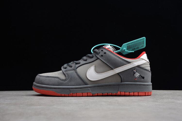 Nike SB Dunk Low Pro