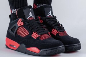Air Jordan 4