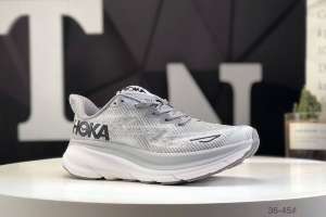 Hoka Clifton 9