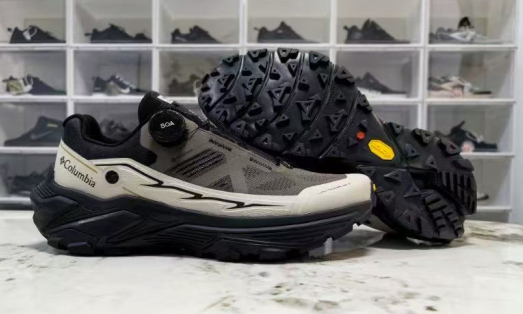 Columbia GTX Black/Beige Jaune