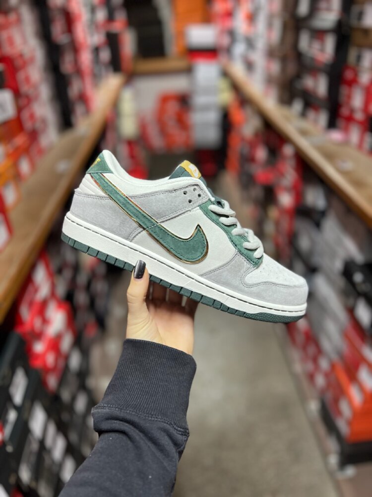 Nike SB Dunk Low Grey/Green/Gold