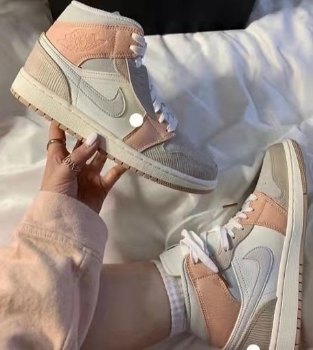 Nike Air Jordan 1