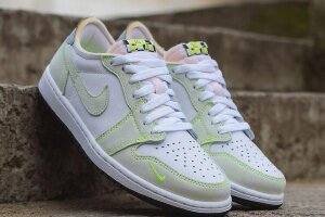 Nike Air Jordan 1 Low OG 'Ghost Green'
