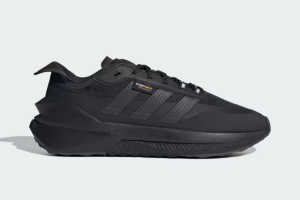 Adidas Avryn