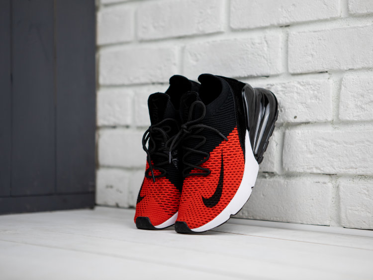 Кроссовки Nike Air Max 270 flyknit  красные с чёрным
