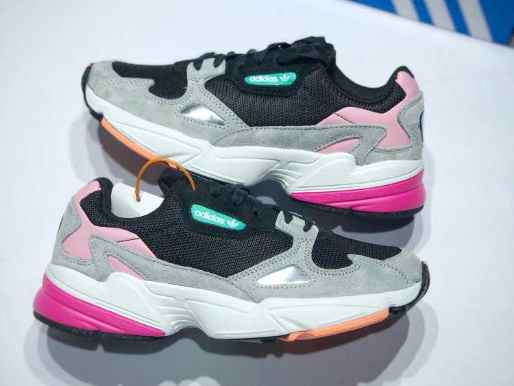 Кроссовки ADIDAS FALCON W