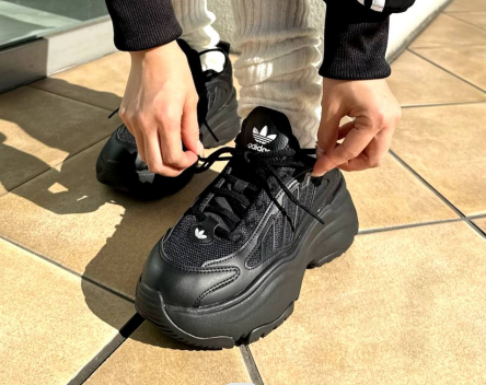 Adidas Ozgaia