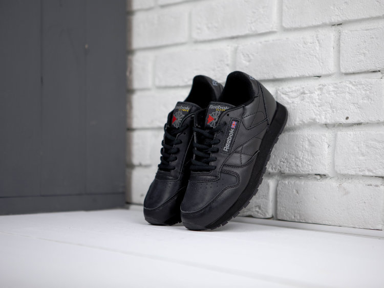 Кроссовки Reebok Classic black