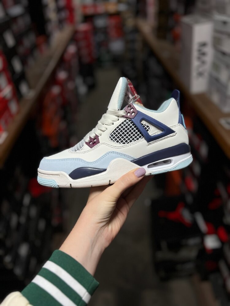 Nike Air Jordan 4