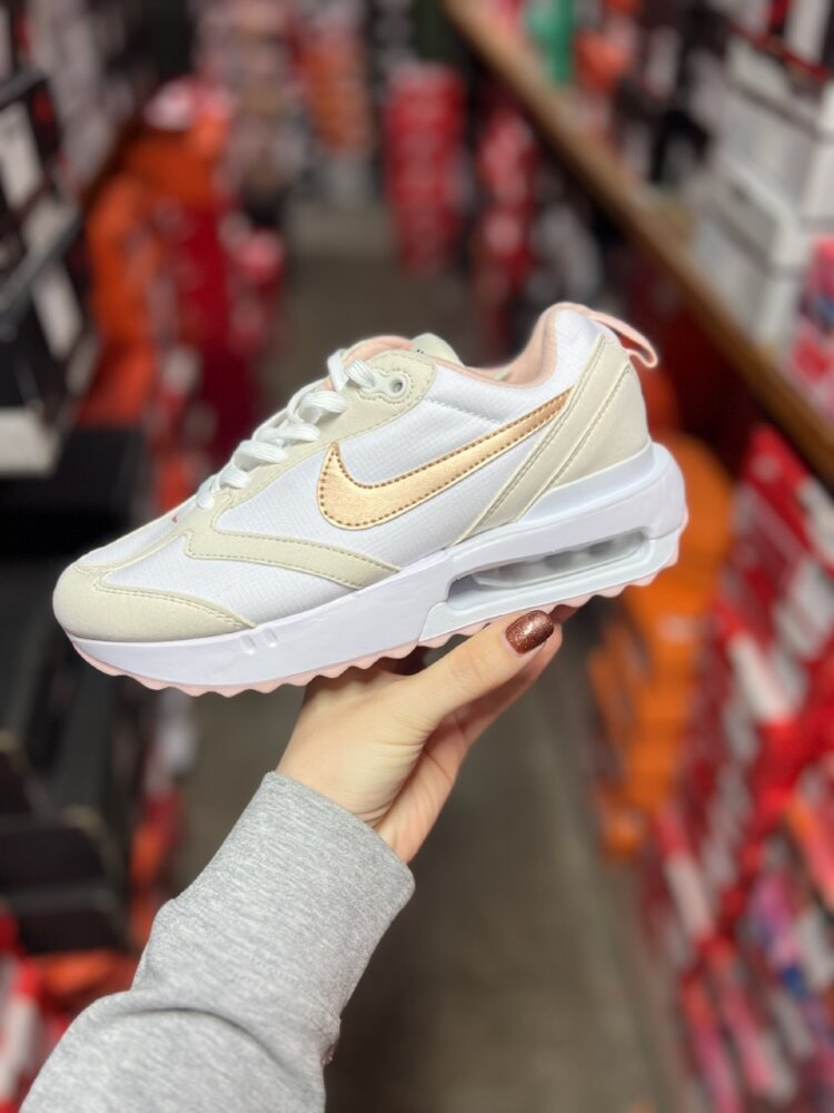 Nike Air Max Dawn